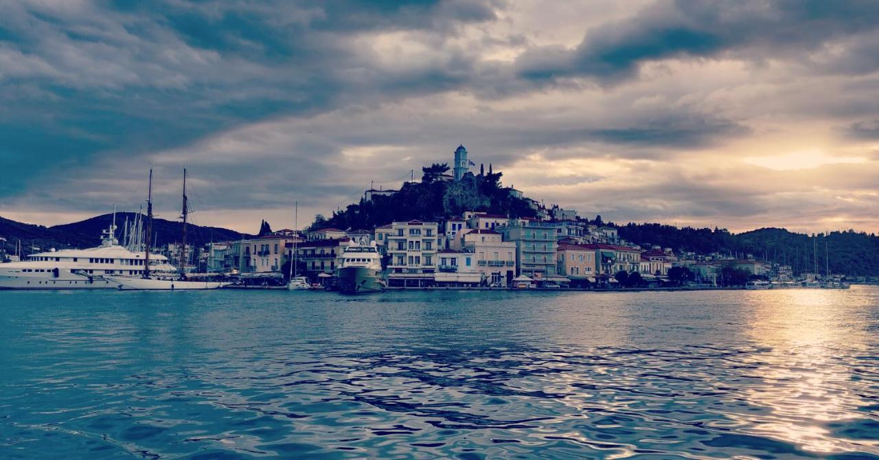 The Manessi City Boutique Hotel Poros Town エクステリア 写真