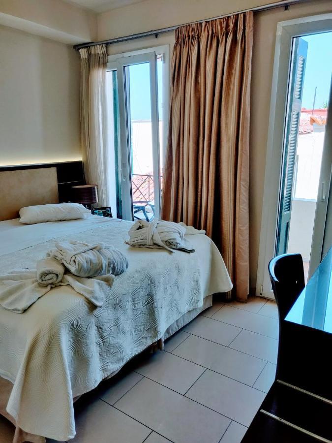 The Manessi City Boutique Hotel Poros Town エクステリア 写真