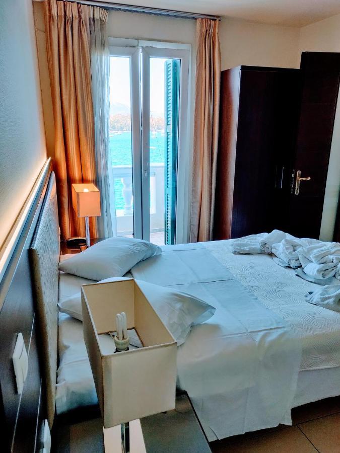 The Manessi City Boutique Hotel Poros Town エクステリア 写真