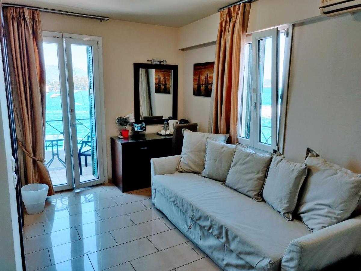 The Manessi City Boutique Hotel Poros Town エクステリア 写真