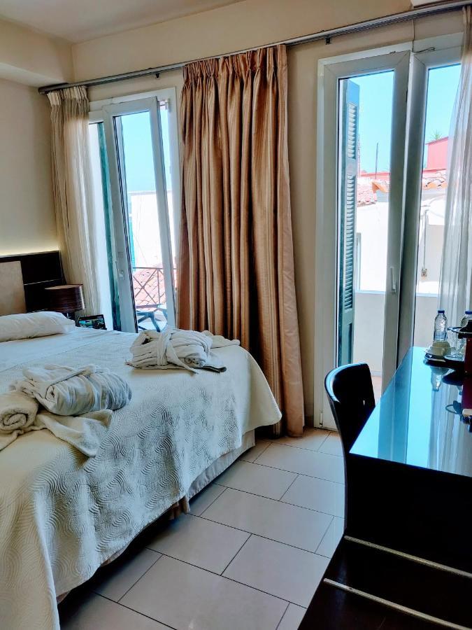 The Manessi City Boutique Hotel Poros Town エクステリア 写真