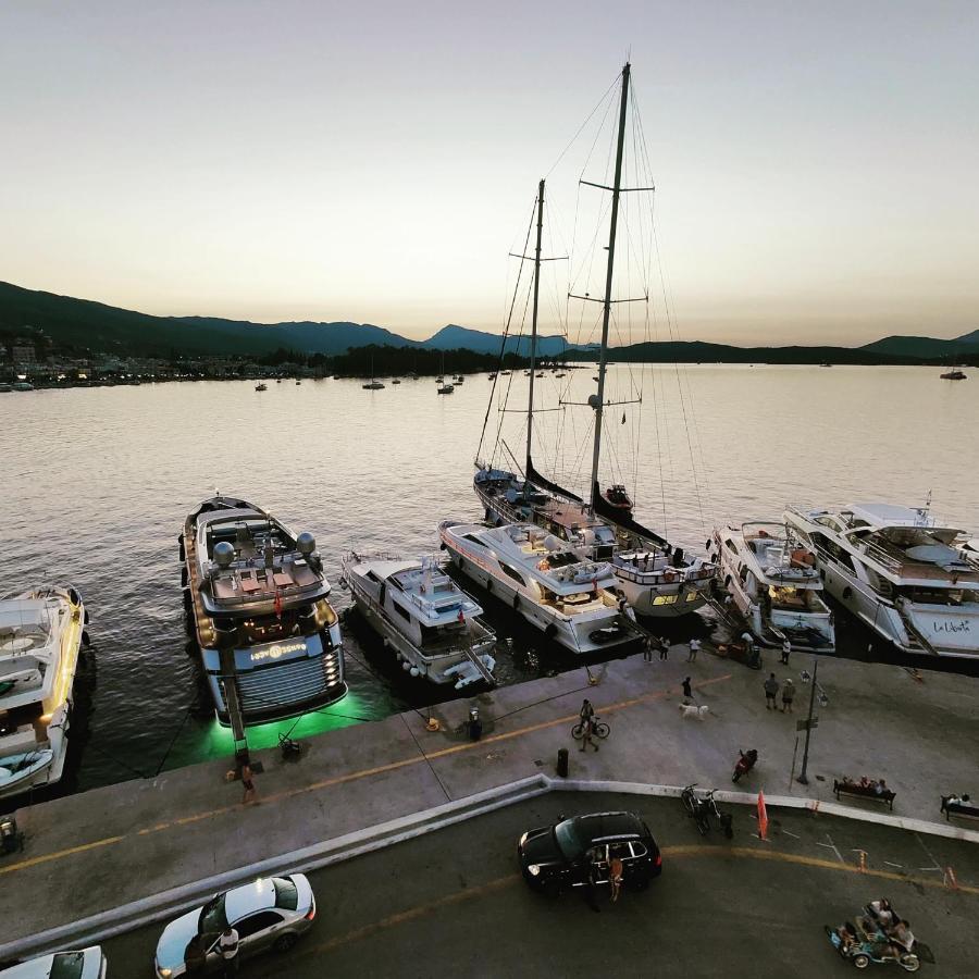 The Manessi City Boutique Hotel Poros Town エクステリア 写真