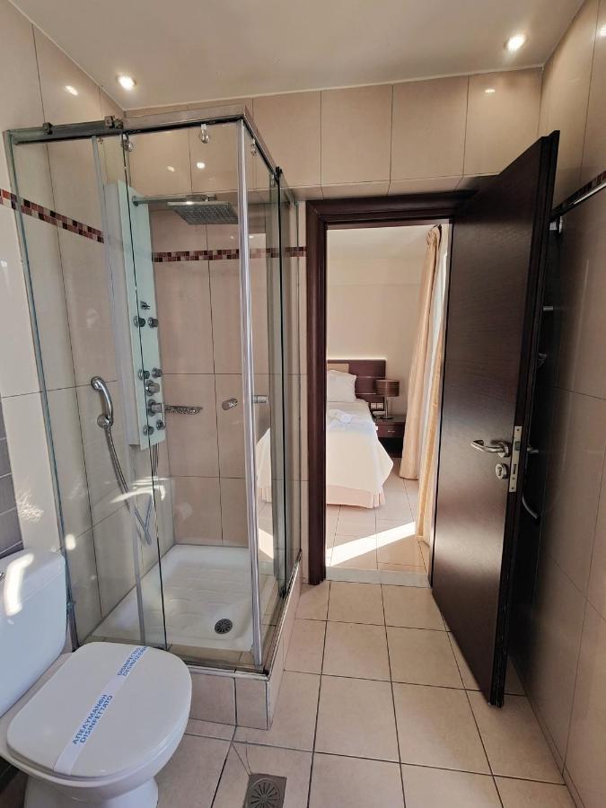 The Manessi City Boutique Hotel Poros Town エクステリア 写真