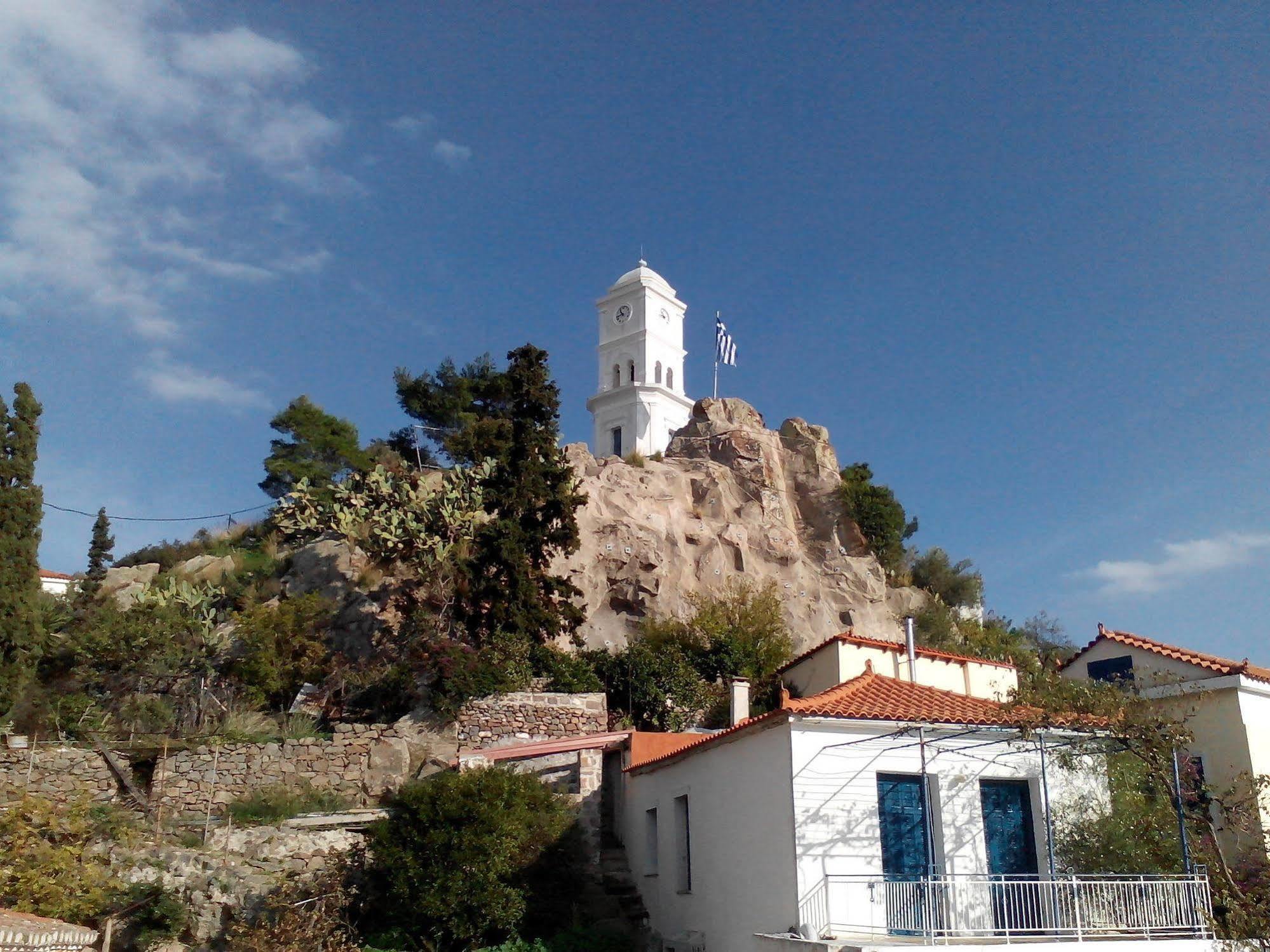The Manessi City Boutique Hotel Poros Town エクステリア 写真